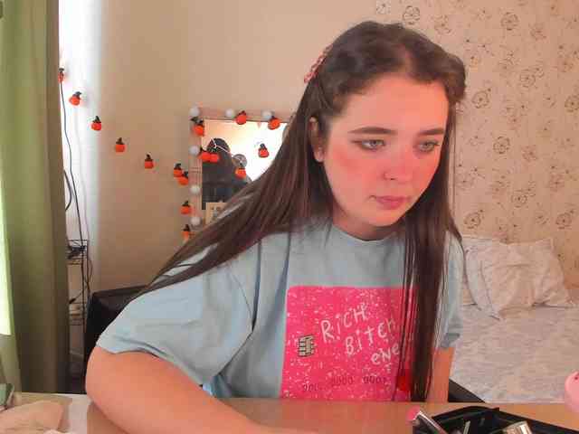 Alicenextdoor webcam
