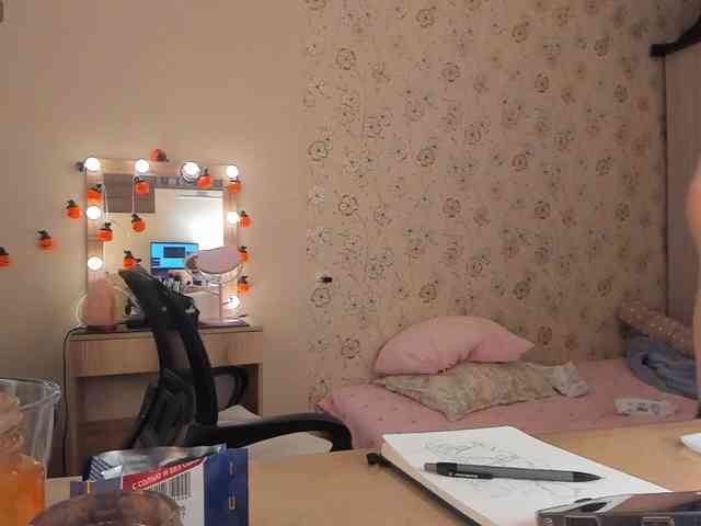 Alicenextdoor webcam