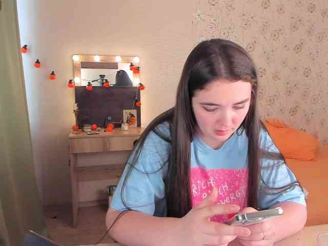 Alicenextdoor webcam