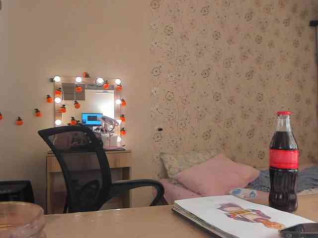 Alicenextdoor webcam