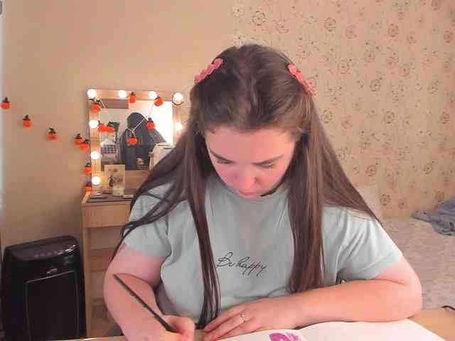 Alicenextdoor webcam