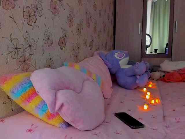 Alicenextdoor webcam