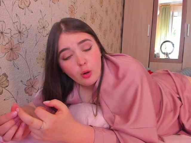 Alicenextdoor webcam