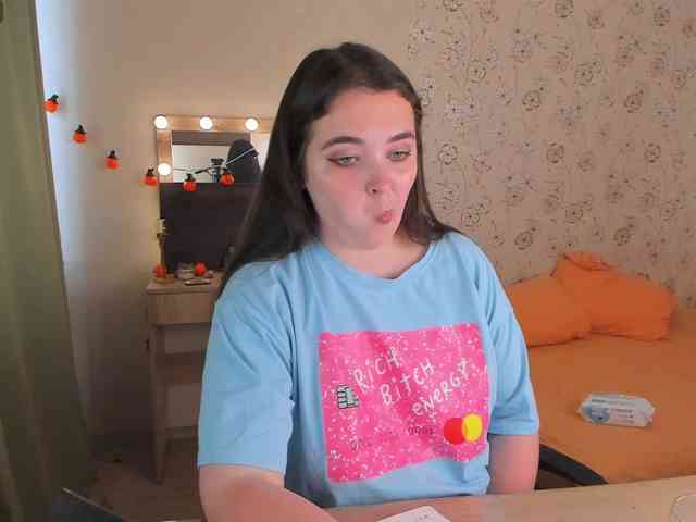 Alicenextdoor webcam