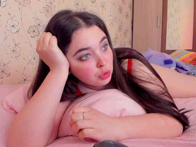 Alicenextdoor webcam