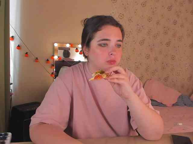 Alicenextdoor webcam