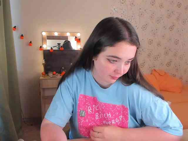 Alicenextdoor webcam