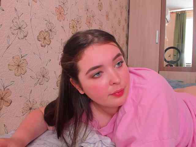 Alicenextdoor webcam