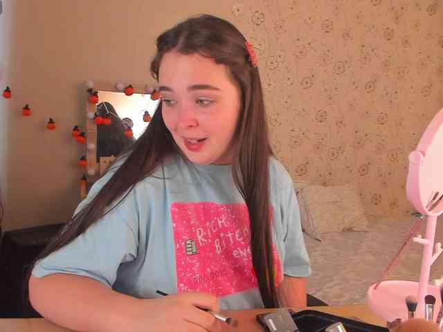 Alicenextdoor webcam