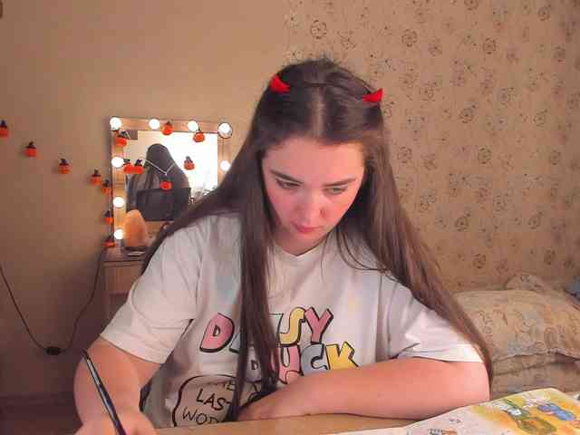 Alicenextdoor webcam
