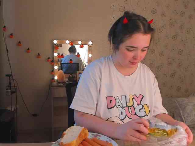 Alicenextdoor webcam
