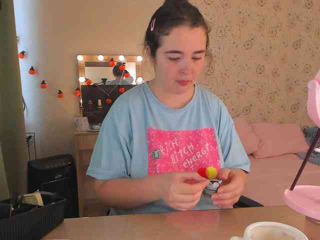 Alicenextdoor webcam