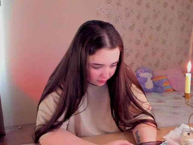 Alicenextdoor webcam