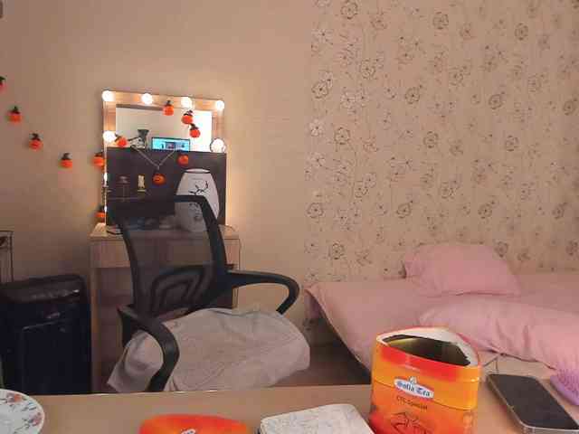 Alicenextdoor webcam