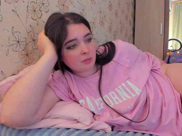 Alicenextdoor webcam