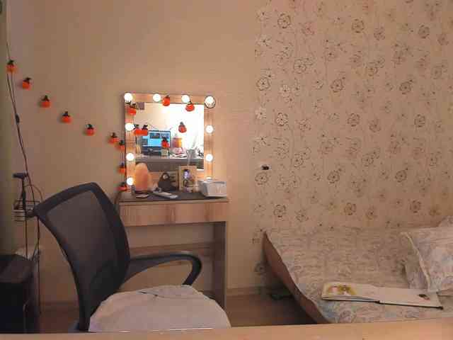 Alicenextdoor webcam