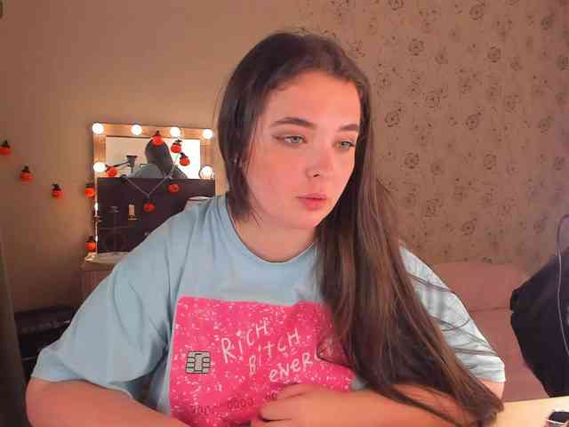 Alicenextdoor webcam