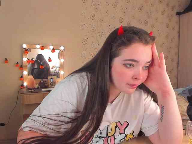 Alicenextdoor webcam