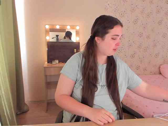 Alicenextdoor webcam
