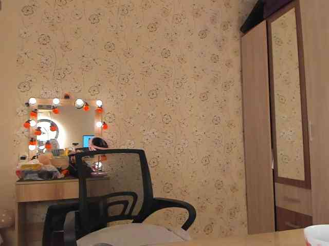 Alicenextdoor webcam