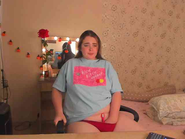 Alicenextdoor webcam