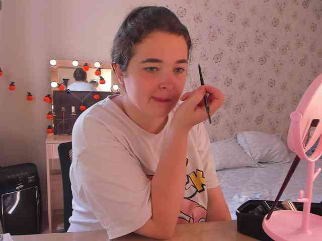 Alicenextdoor webcam