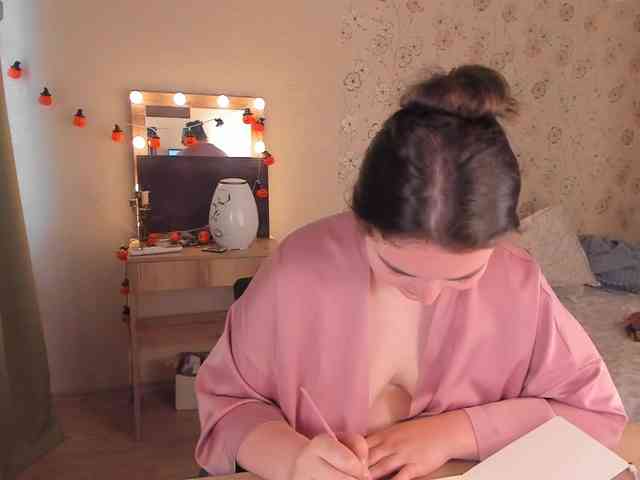 Alicenextdoor webcam