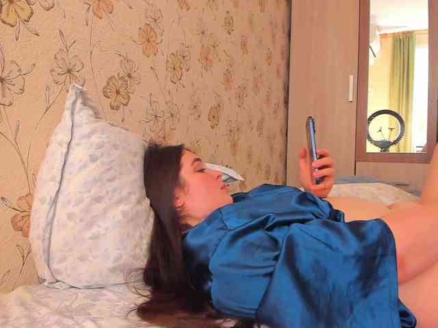 Alicenextdoor webcam