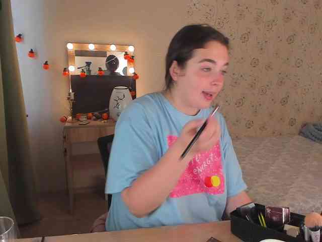 Alicenextdoor webcam