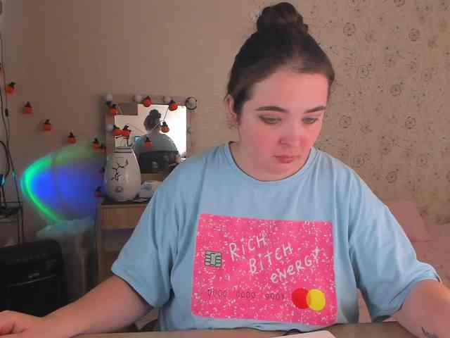 Alicenextdoor webcam