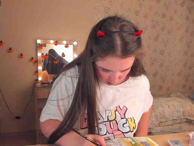 Alicenextdoor webcam