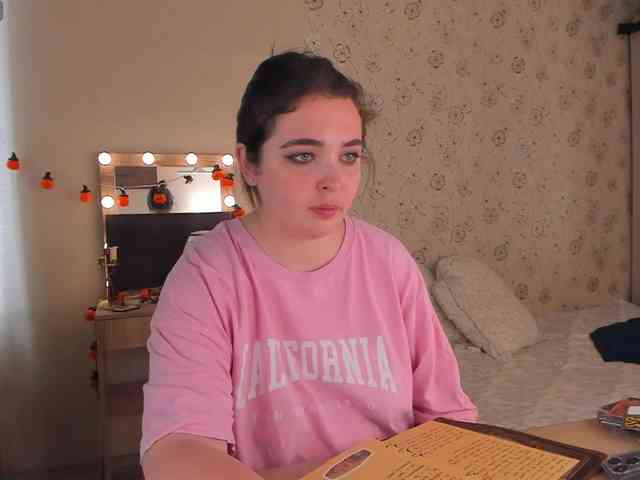 Alicenextdoor webcam