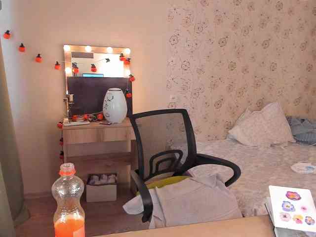 Alicenextdoor webcam