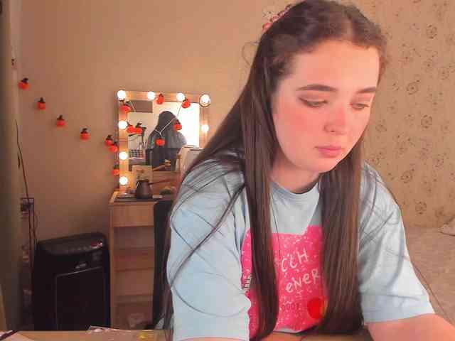 Alicenextdoor webcam
