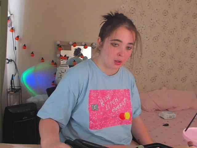 Alicenextdoor webcam