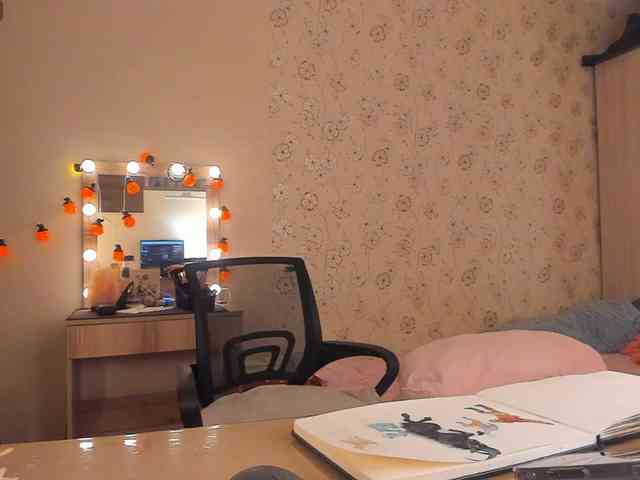 Alicenextdoor webcam