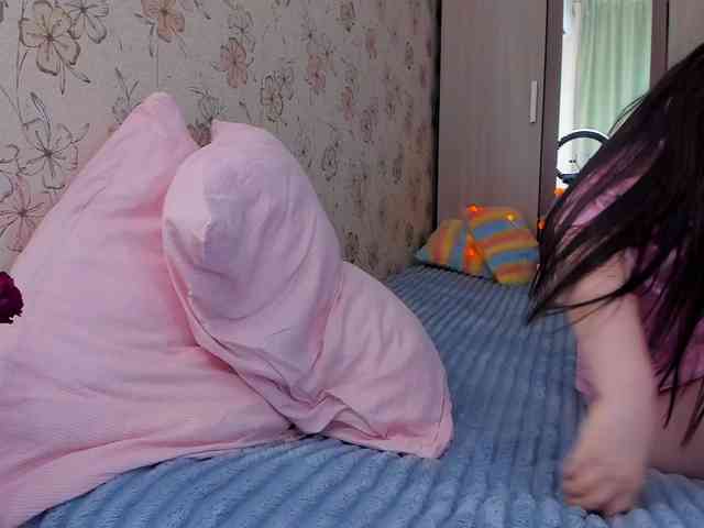 Alicenextdoor webcam