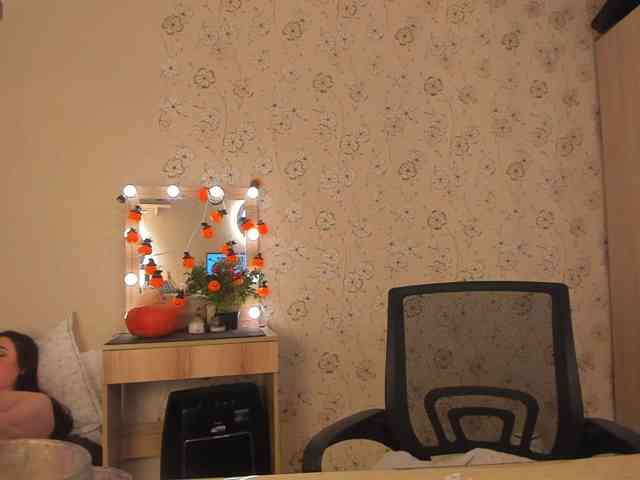 Alicenextdoor webcam