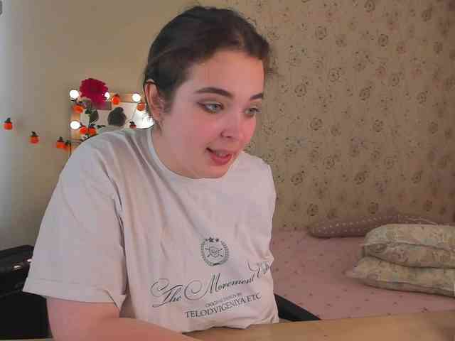 Alicenextdoor webcam