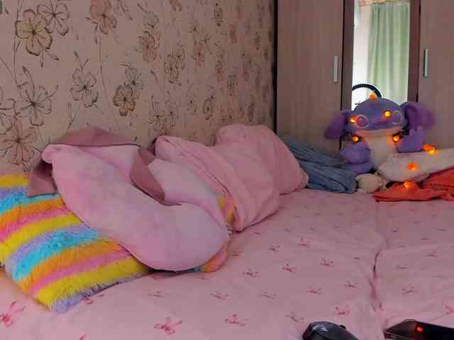 Alicenextdoor webcam