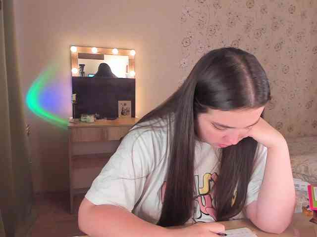 Alicenextdoor webcam