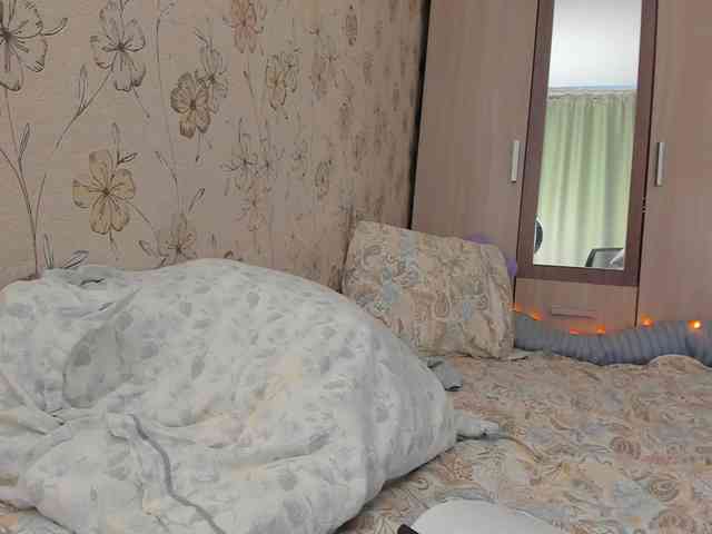 Alicenextdoor webcam