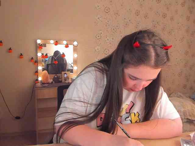 Alicenextdoor webcam
