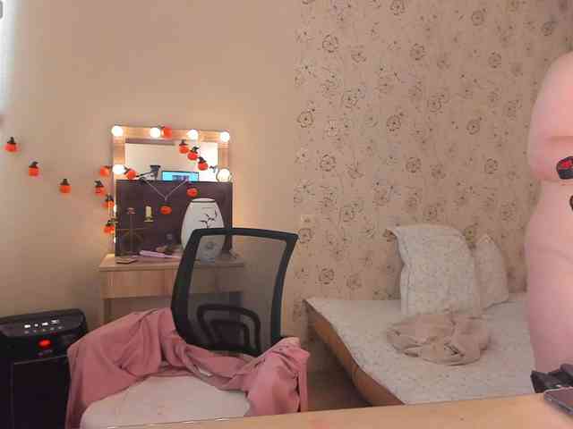 Alicenextdoor webcam