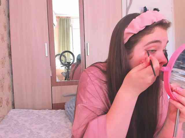 Alicenextdoor webcam