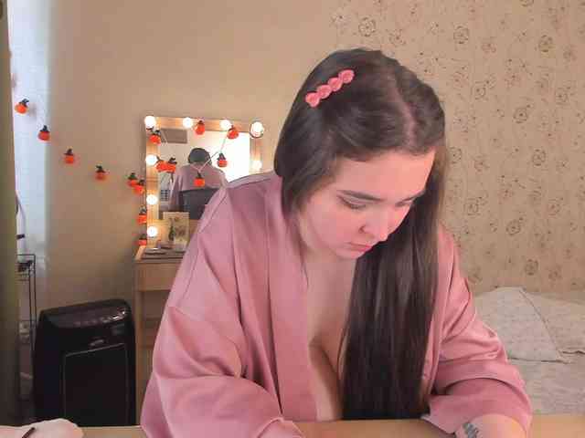 Alicenextdoor webcam