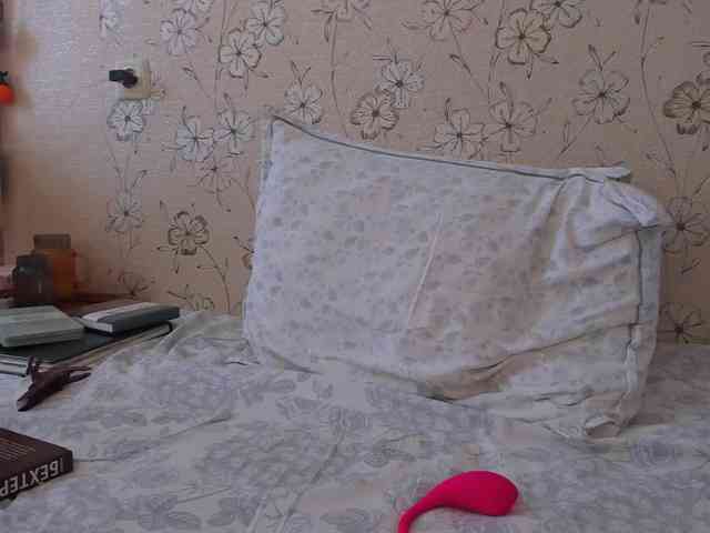 Alicenextdoor webcam