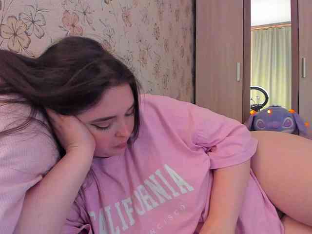 Alicenextdoor webcam