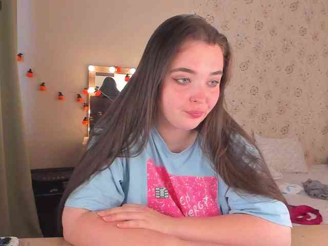 Alicenextdoor webcam
