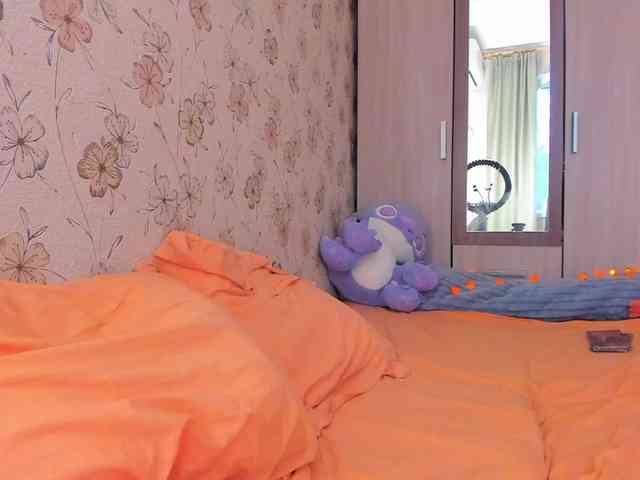 Alicenextdoor